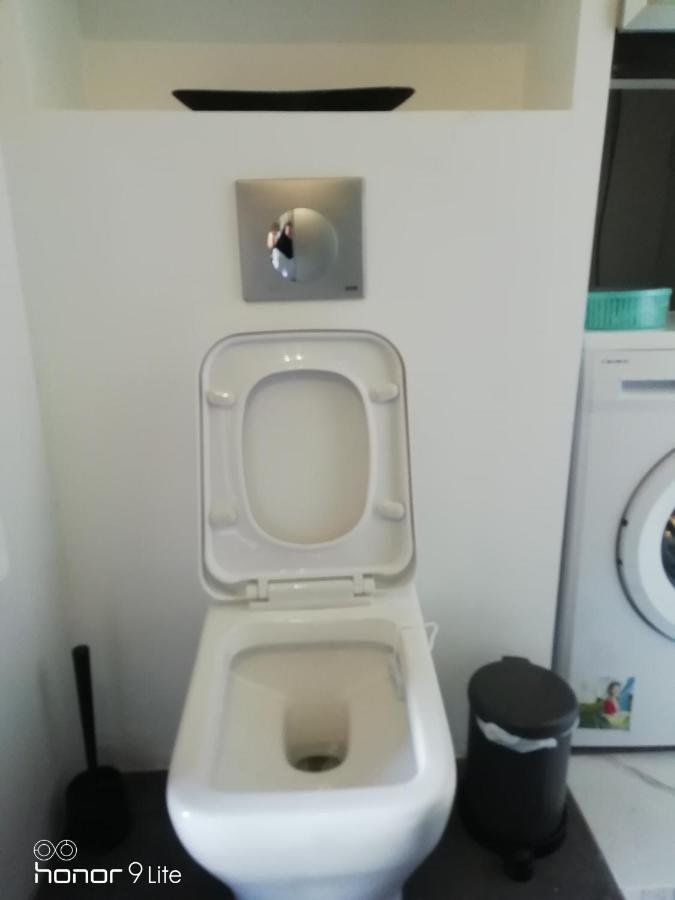Myron Apartments Athén Kültér fotó