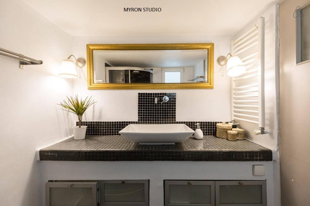 Myron Apartments Athén Kültér fotó